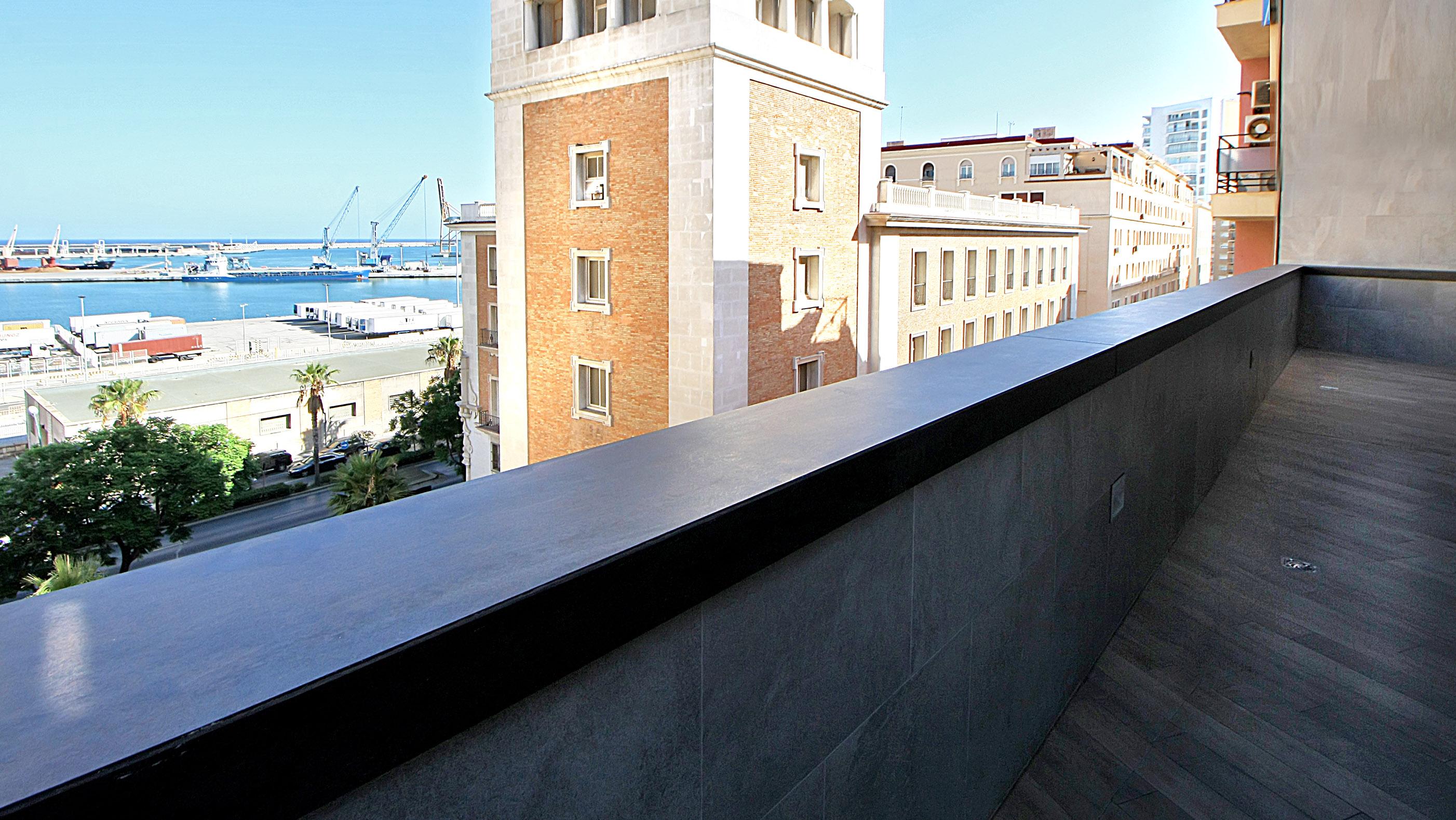 Apartamentos Suites Oficentro Deluxe Malaga Exterior photo